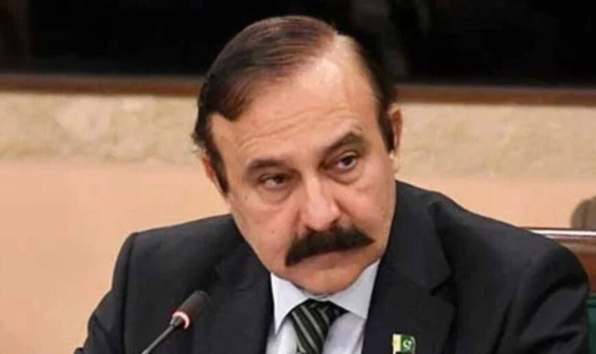 وفاقی حکومت نے گورنر خیبرپختونخوا کی تبدیلی کا امکان مسترد کردیا