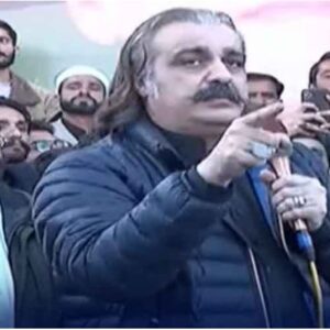 کارکنوں کو خطرے میں نہیں ڈال سکتے، واپسی کافیصلہ کیاہے، علی امین گنڈاپور